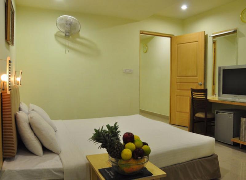 היידראבד Super Townhouse Ameerpet Balkampet Road מראה חיצוני תמונה
